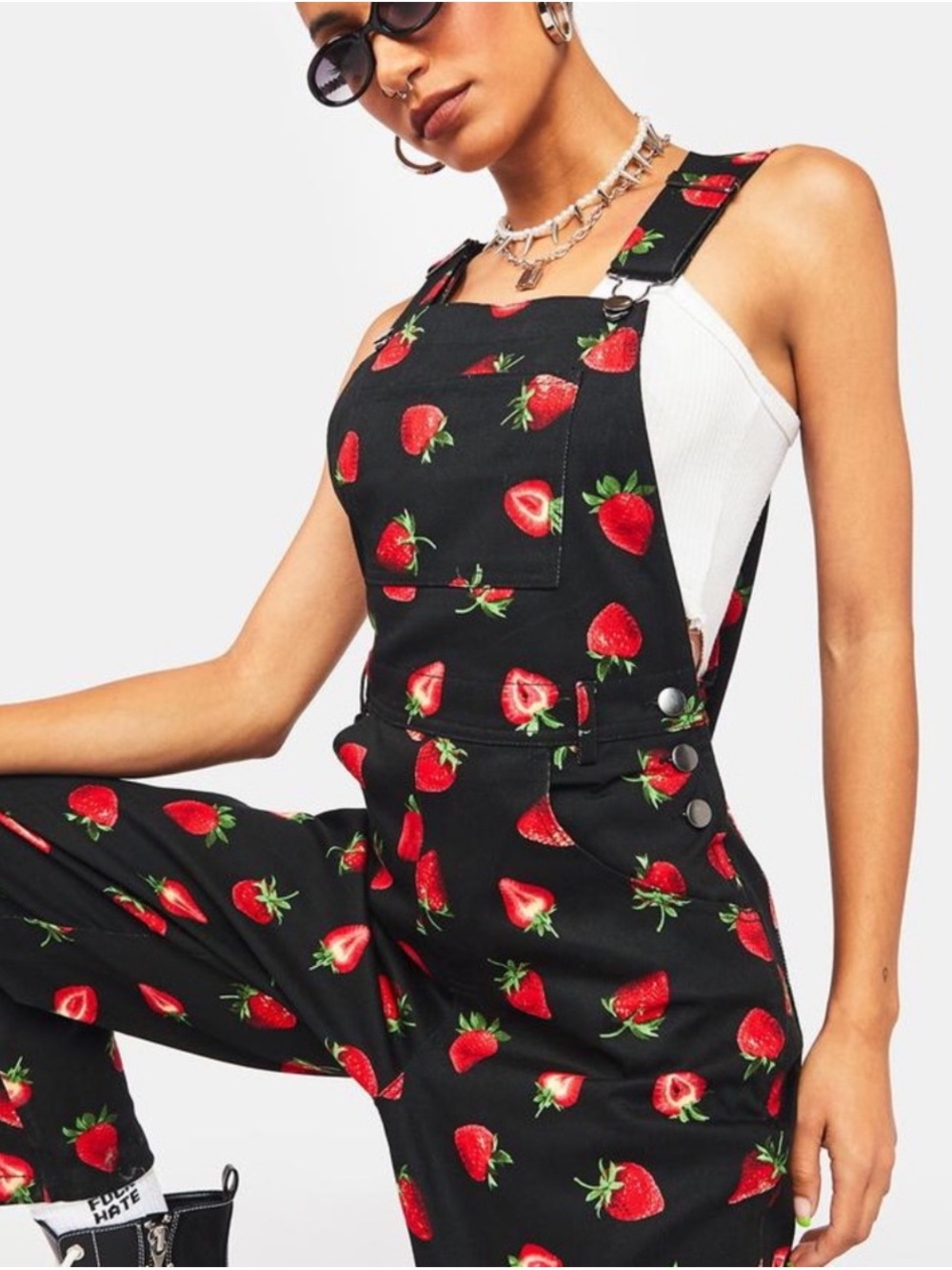 Dangerfield Women's Size 8 Strawberry Drill Tapered Leg Cargo Pocket Overalls - Picture 3 of 8
